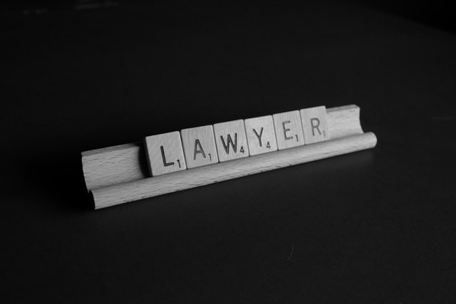 ¿Debería contratar a un abogado especializado en la Ley del Limón?